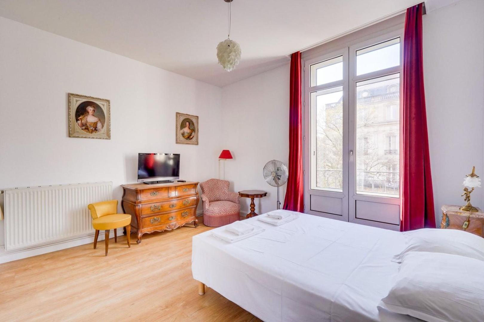 Lovely Apartment With Exceptional Terrace Bordeaux Bagian luar foto