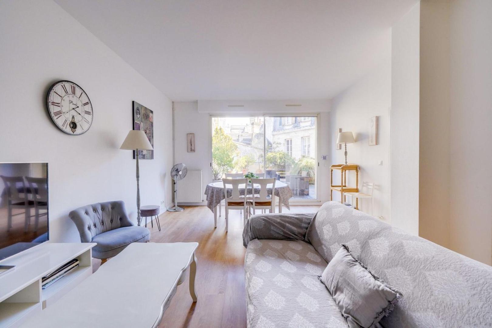 Lovely Apartment With Exceptional Terrace Bordeaux Bagian luar foto